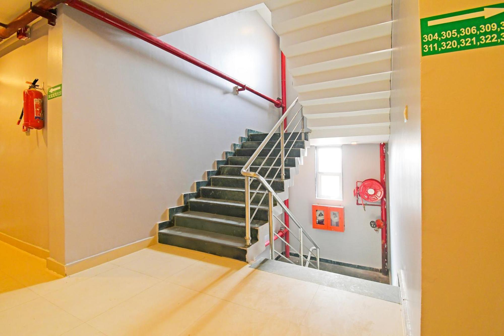 Super Townhouse Mancheswar Industrial Estate Ξενοδοχείο Μπουμπάνεσβαρ Εξωτερικό φωτογραφία